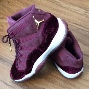 Jordan 11 Retro Heiress Night Maroon